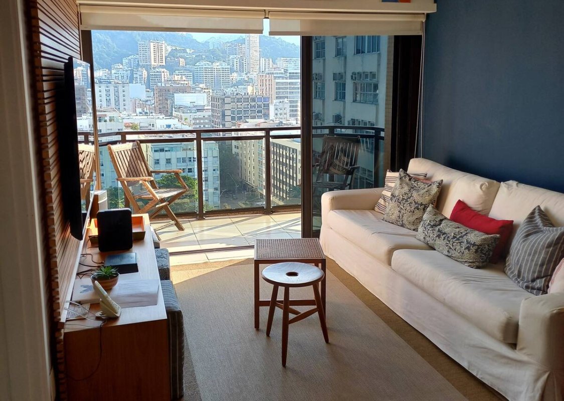 Charming apartment in Leblon