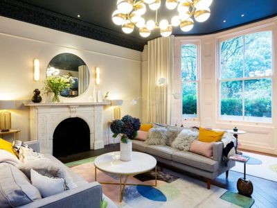 Chic Comfort in Earls Court