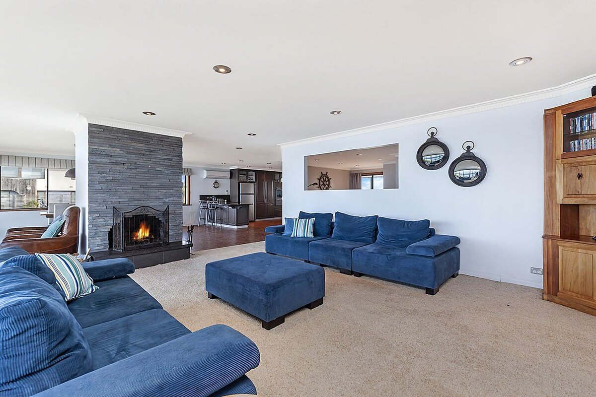 Iluka, magnificent East Beach views gallery image 5