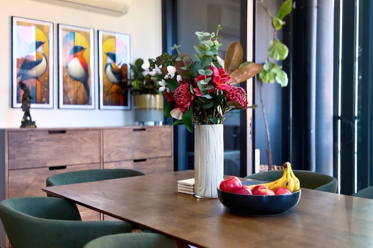 2Bed Apt – Collingwood Charm gallery image 2