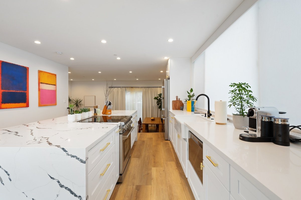 Luxury Modern House With Private Rooftop Patio gallery image 5