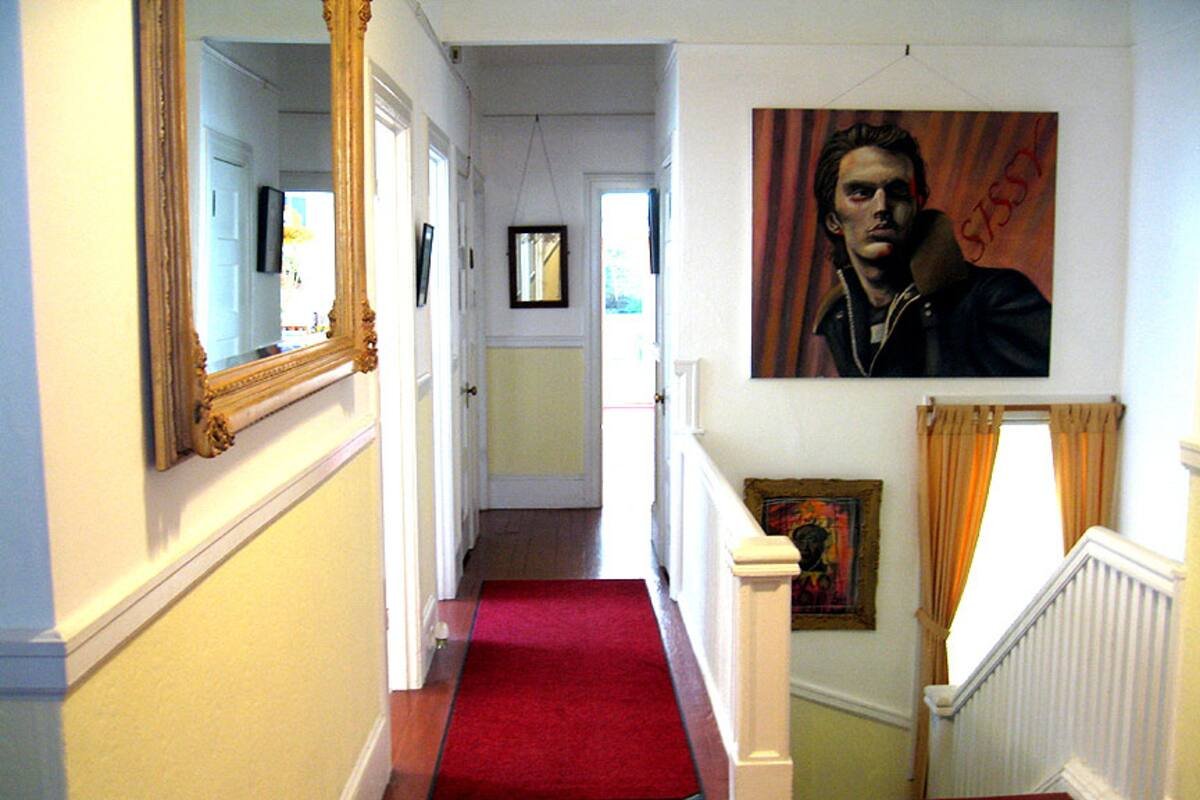 Elegant Victorian Flat