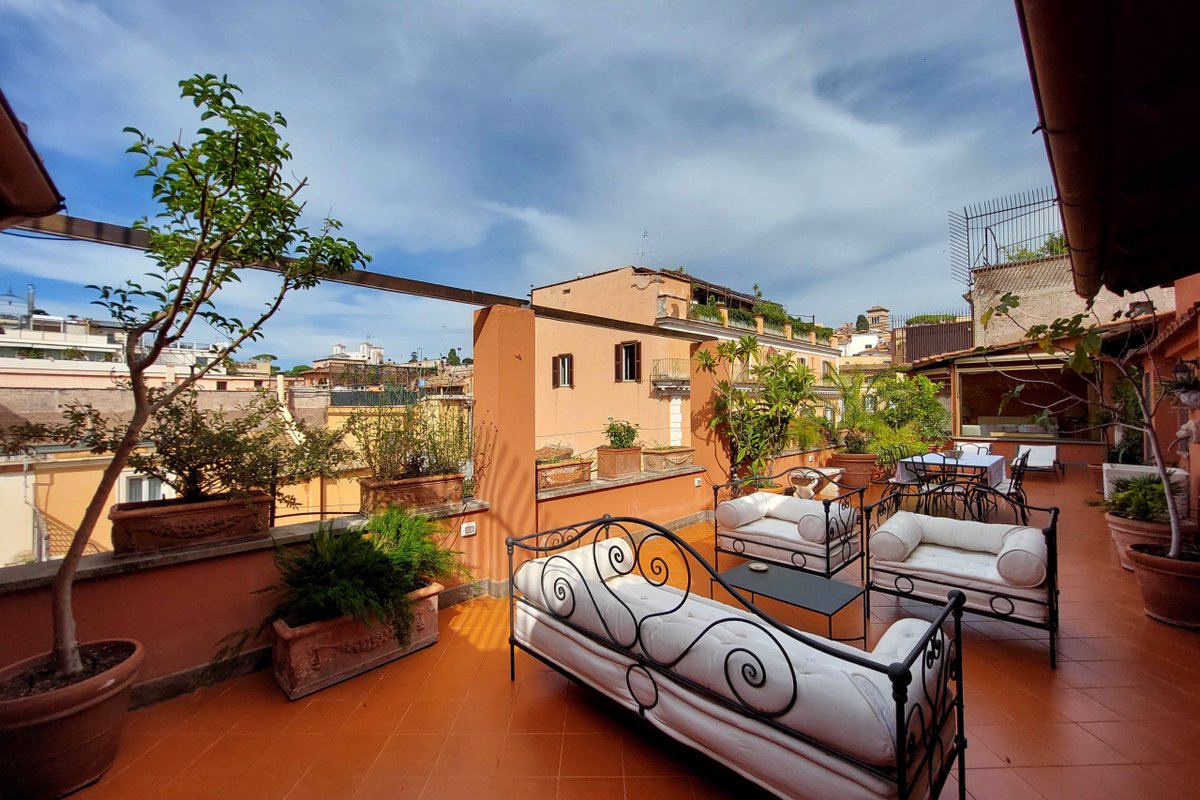 TreasureRome Spanish Steps Penthouse 4br