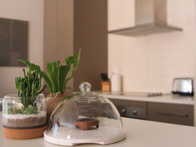 Comfortable, Spacious, Central Apartment & parking