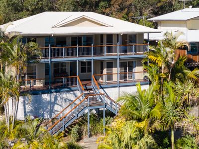 Spacious Beachfront Holiday Home – the Beachaus