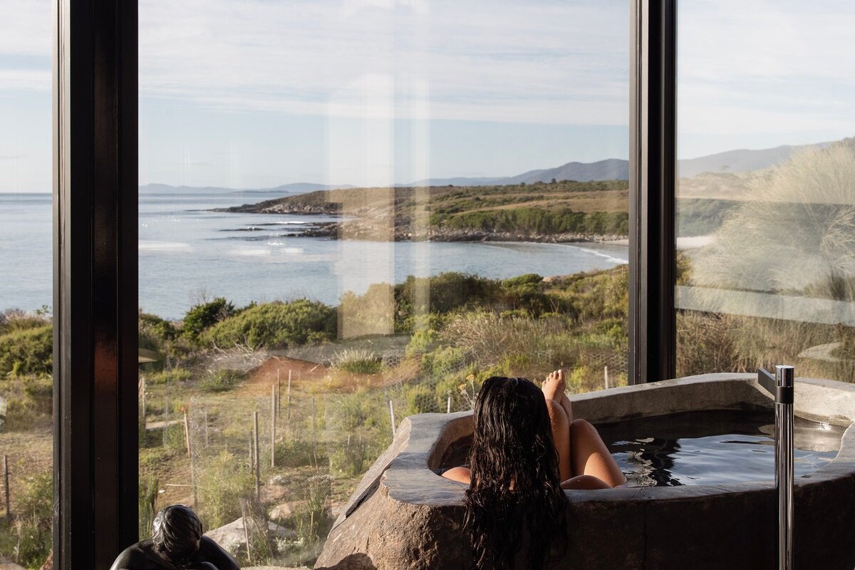 Seaside home ~ Hot Tub, Pool and Cliff Top Sauna gallery image 5