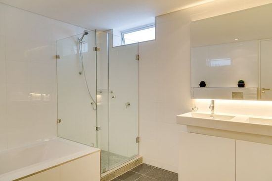 Photo 2 of Apartment Maxima accommodation in Camps Bay, Cape Town with 2 bedrooms and 2 bathrooms