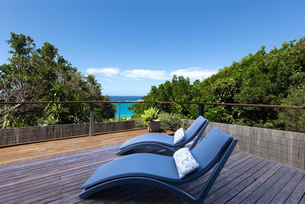 Carinya Beach House – stunning views & speedy wifi gallery image 3