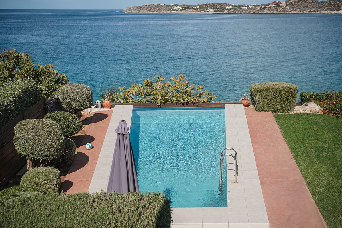 Villa Niba-Just a breath from the Sea!