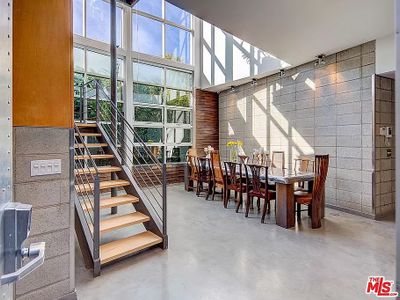 Venice Modern Sanctuary!