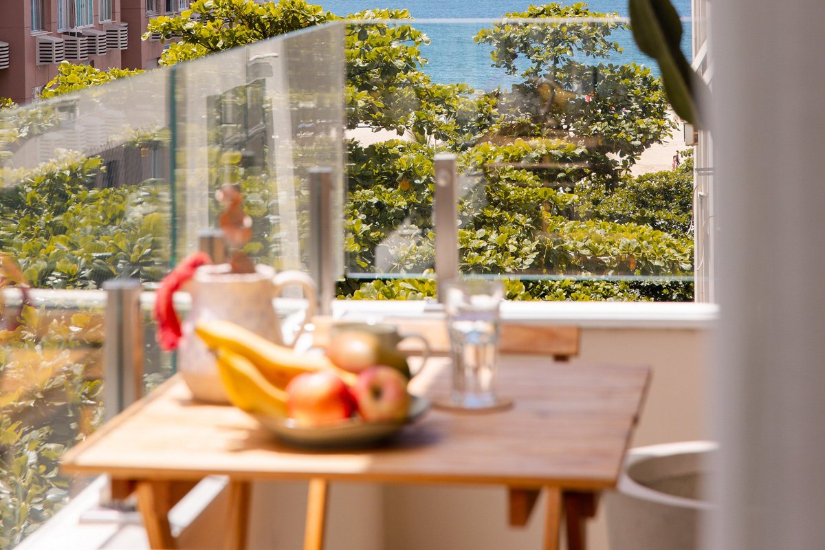 Modern Luxury Apartment Steps from the Beach