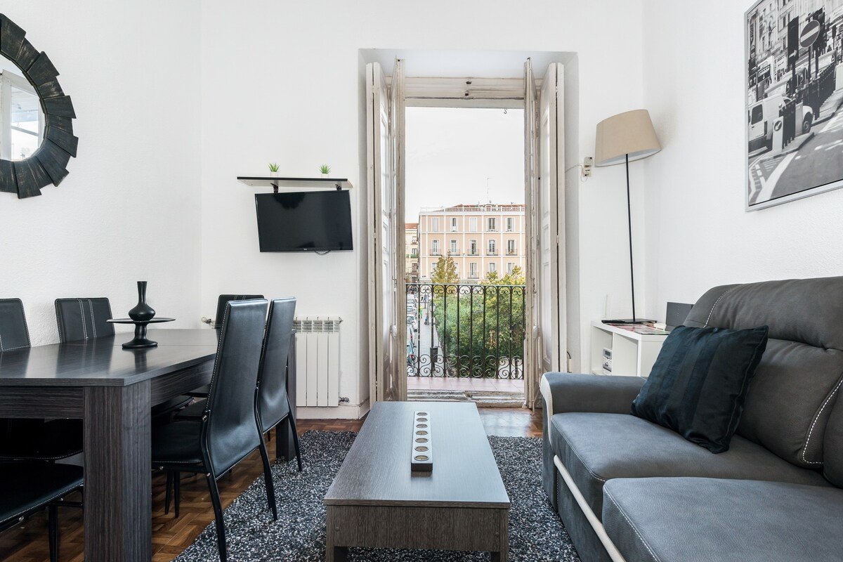 Big and cozy Apartment in Gran Via gallery image 4