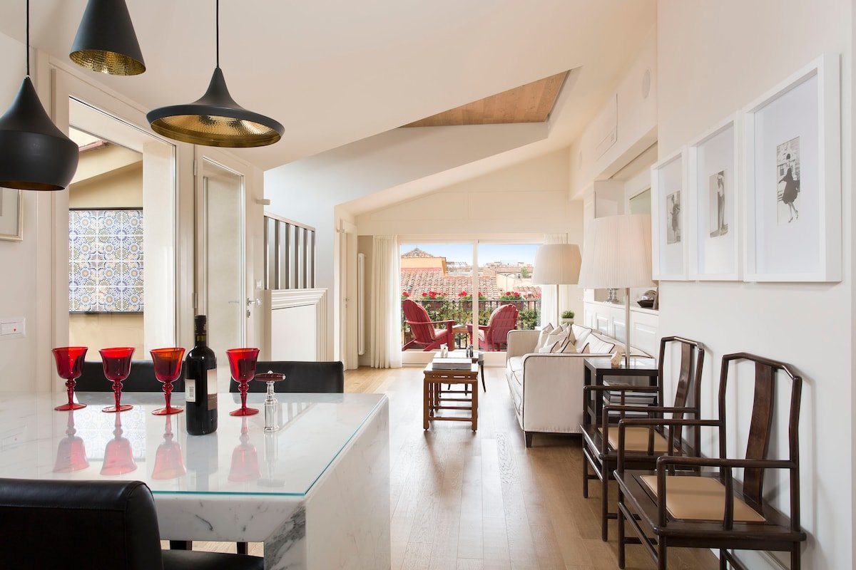 Spectacular Location Ponte Vecchio gallery image 2