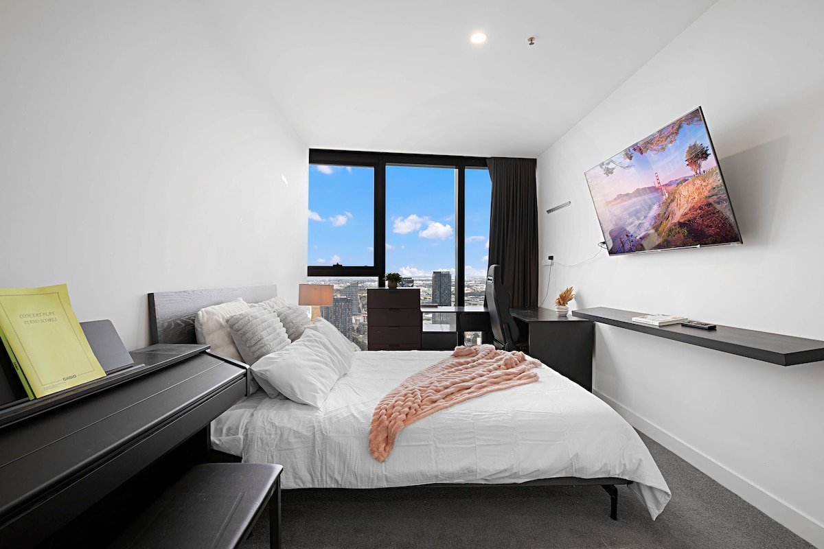 Sub-Penthouse with Stunning View gallery image 5