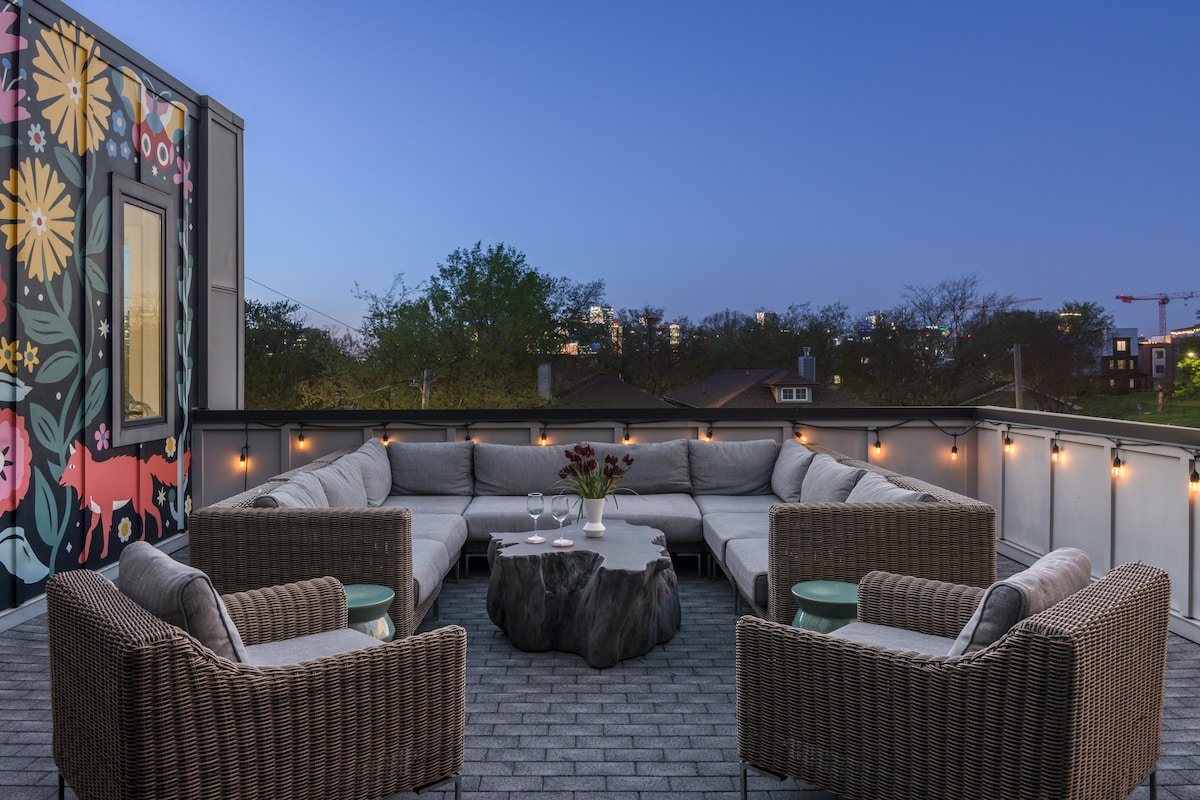 Sunny Modern Oasis • Pool, Hot Tub, FirePit, Grill gallery image 3