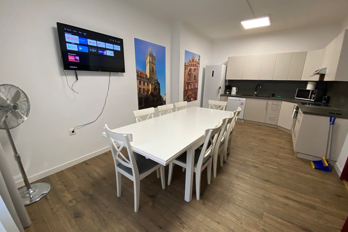 Fashion Loft 5-Bedrooms, 3-Bathrooms (Old Town) gallery image 4