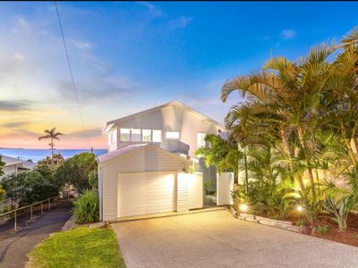 Salty Kisses: Stunning multi-family beachside home