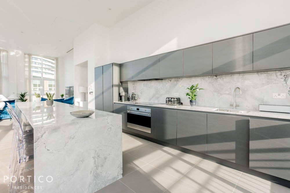 Stunning Penthouse with River Views in Battersea gallery image 5