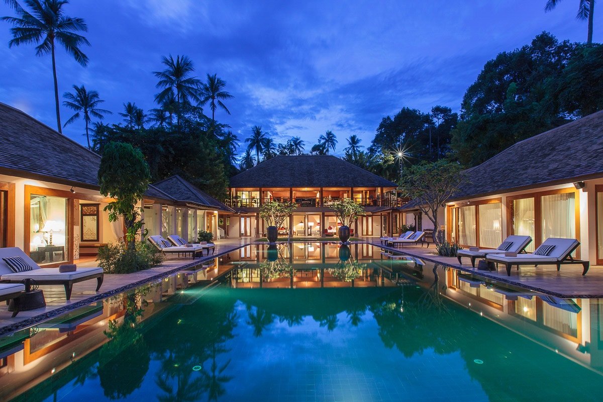 Beachfront, lap pool, 2 master BR, kids room, chef