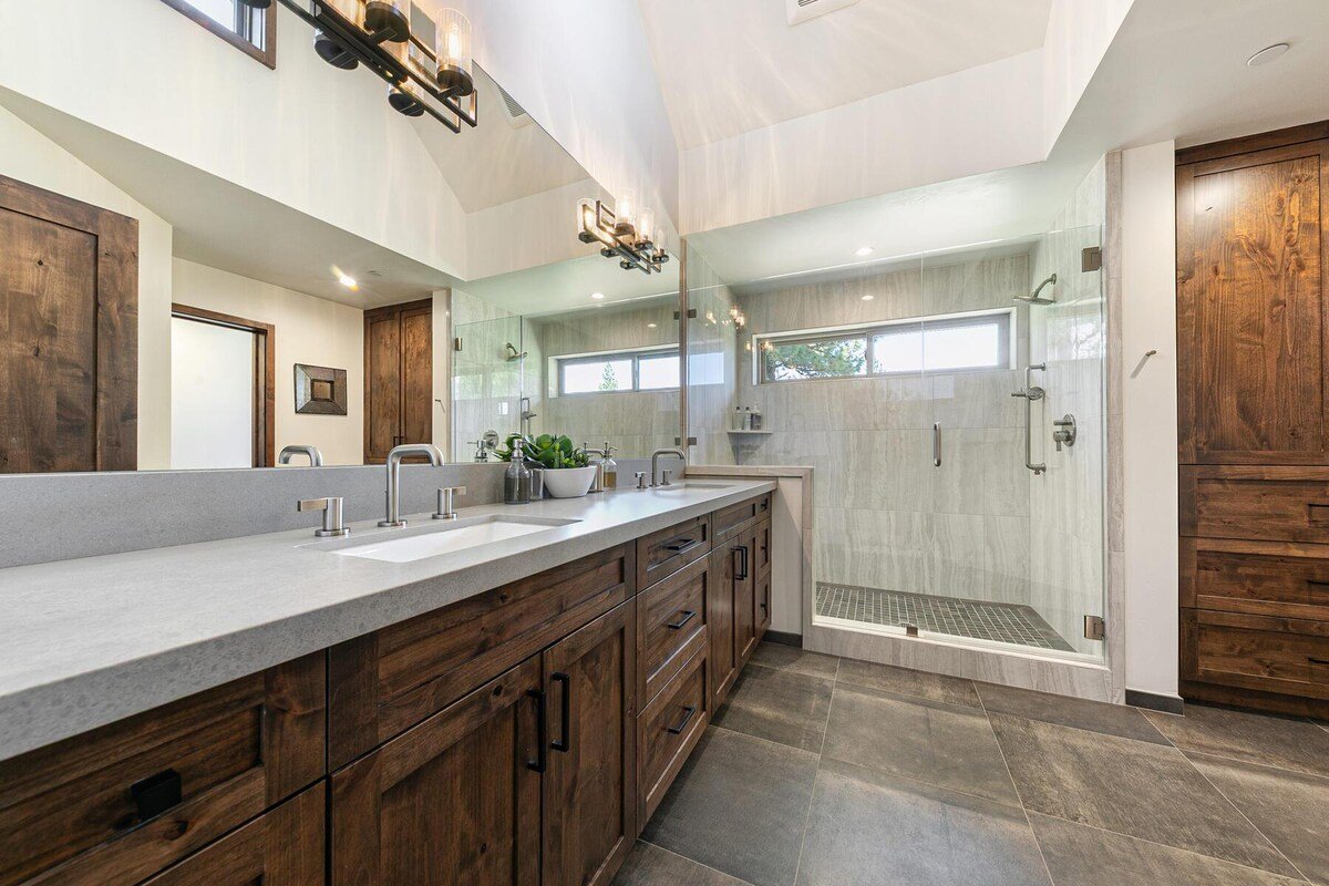 Schaffer’s Mill Luxury Home, Hot Tub, Golf & Mount gallery image 5