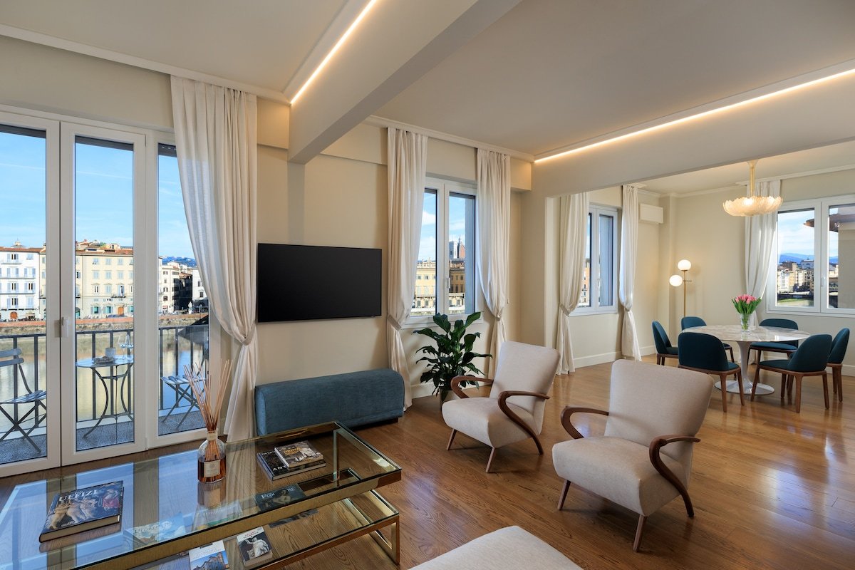 Exclusive Luxury Apartment with stunning view gallery image 5