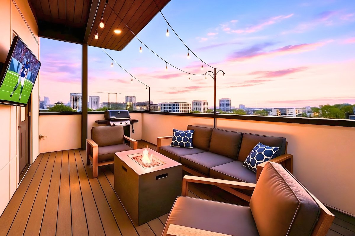 Blue Suede Dream | Rooftop Views + Prime Location gallery image 2