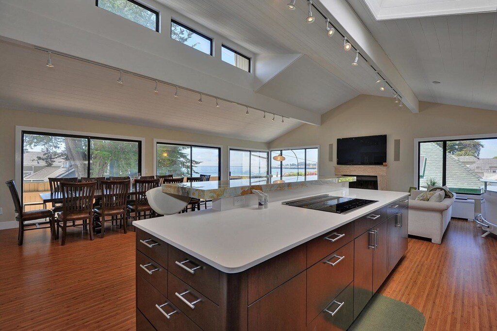 Castle Beach Retreat gallery image 5