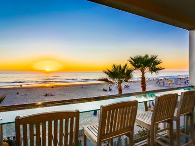 South Beach 5 | Oceanfront 3BR in Mission Beach