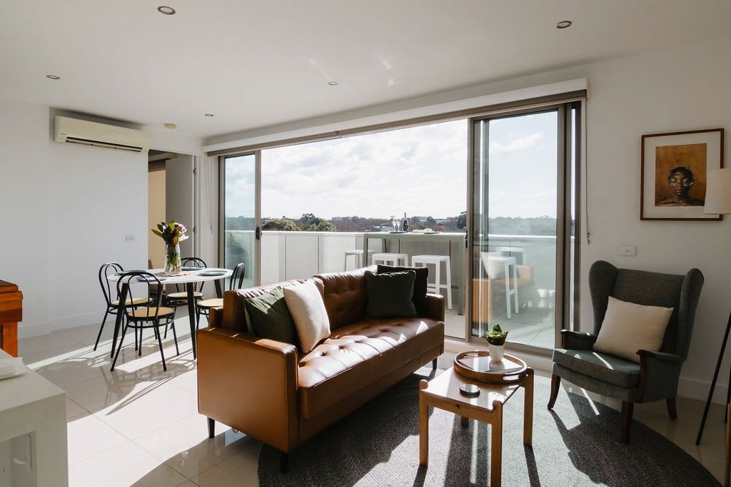 Fabulous Fitzroy with Parking gallery image 2