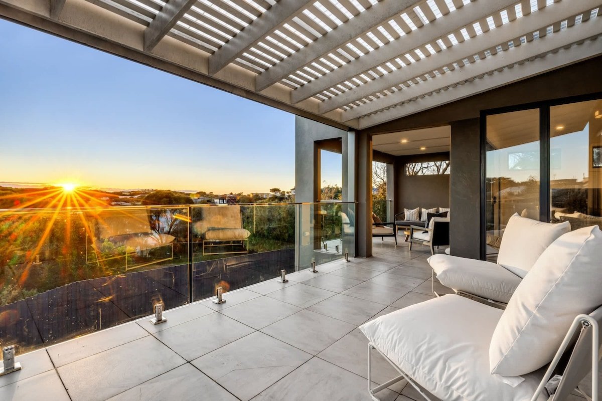 *Sea Breeze* New Pool, Shops 280m,Beach 800m-12pax gallery image 2