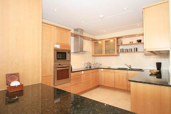 Photo 3 of Parergon 203 accommodation in V&A Waterfront, Cape Town with 1 bedrooms and 1 bathrooms