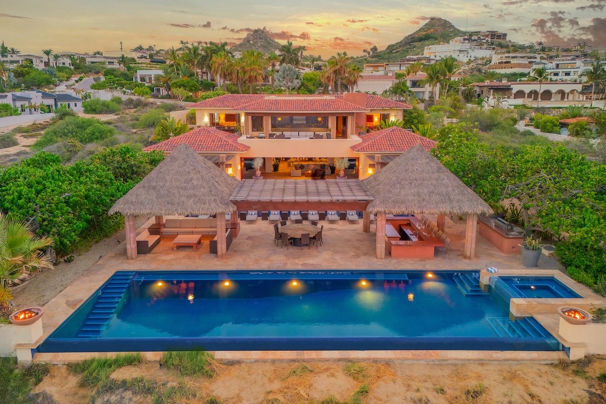 Beachfront Lux – Villa Tranquilidad by Cabo Villas gallery image 4