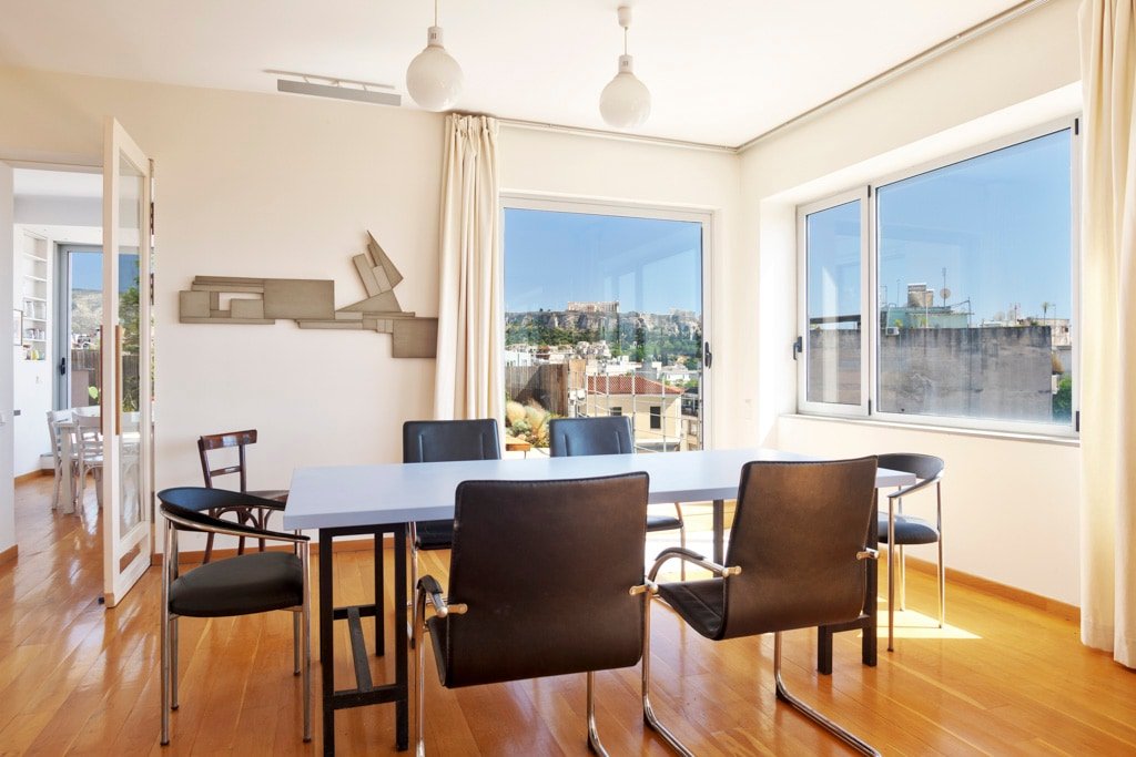 Impressive Apartment with Amazing Views! MK1 gallery image 3