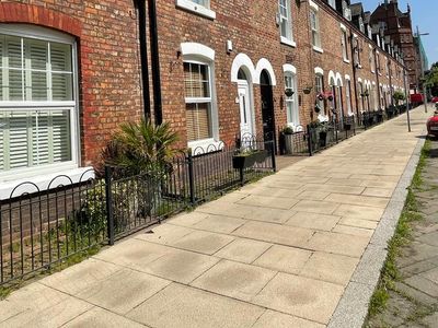 Ancoats unique Historical Townhouse -as seen on TV