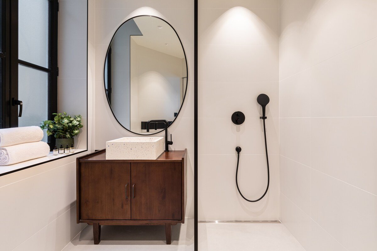 Authentic Apartment (2BedR & 2BathR) – MOHOM gallery image 3