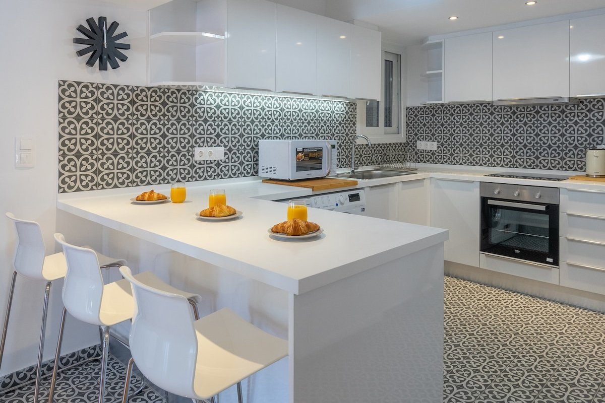 Platinum Acropolis View – 3 BD Apartment gallery image 5