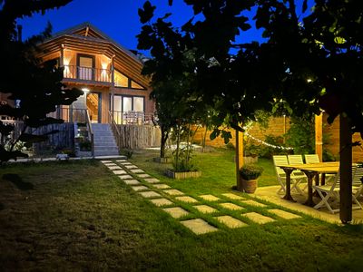 Stylish Bungalow Villa In City