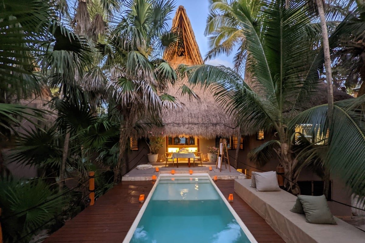 Stunning Casa Nalum Private Beach, pool and lagoon gallery image 2
