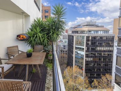 Art Deco Penthouse Retreat | Luxury on 2 levels