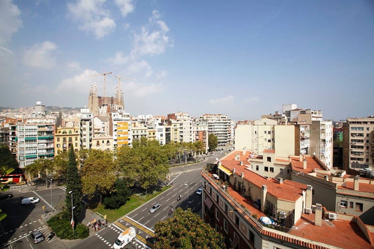 Rooftop Penthouse view of Sagrada Familia gallery image 5