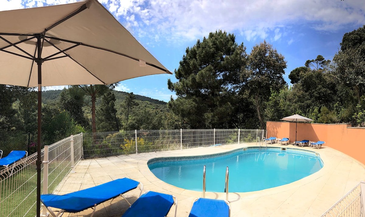 Villa ideal 4 o 5 familias 8 hab. 6 WC tranquila gallery image 2