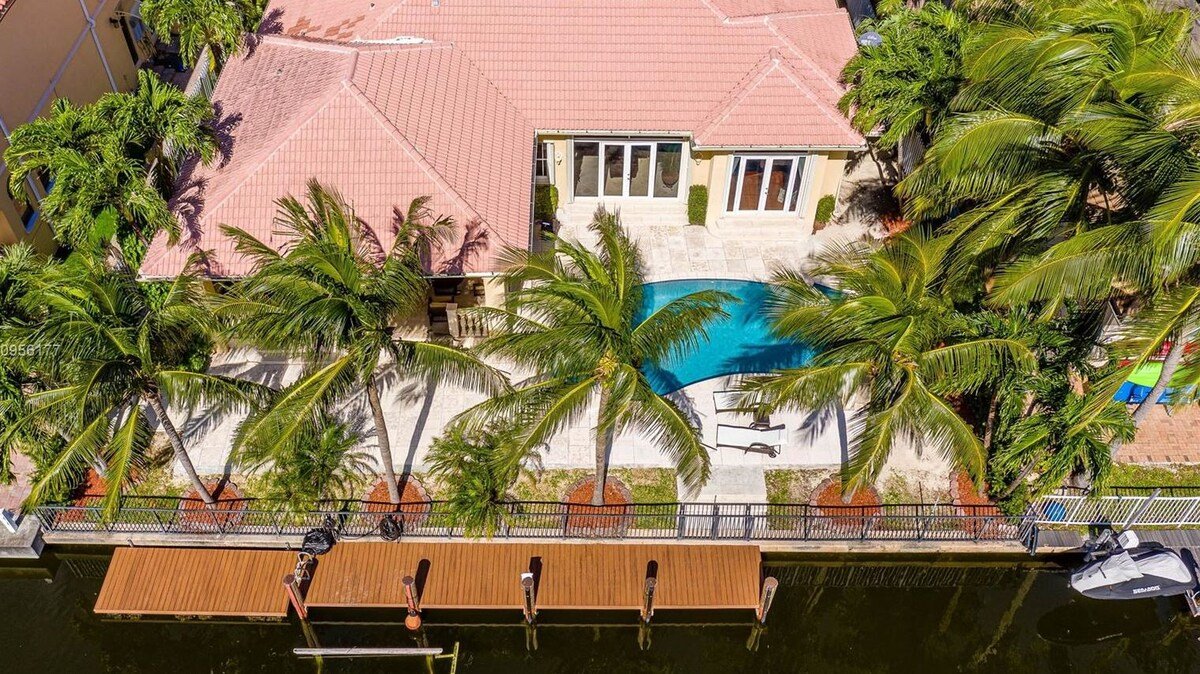 Villa AQUA with heated pool gallery image 5