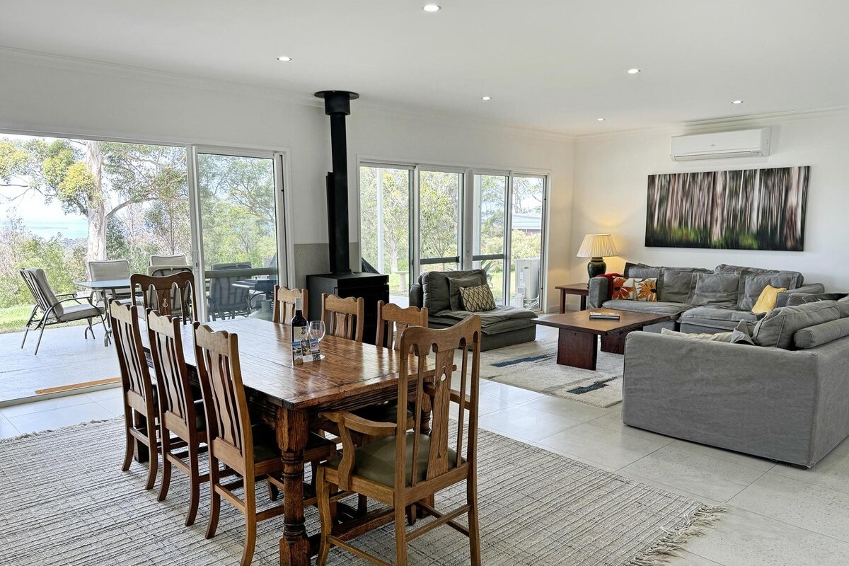 Shadforth Rise: Peaceful modern haven, Inlet views gallery image 5