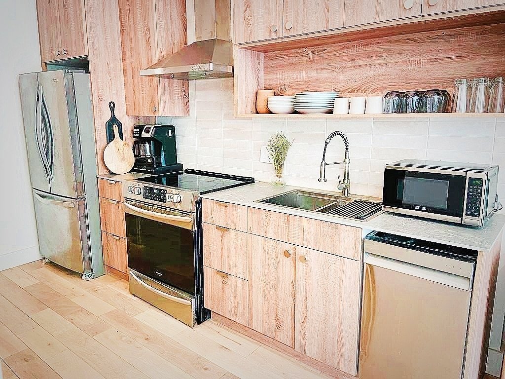 Urban Serenity, Harlem Brownstone Duplex w/ Patio gallery image 5