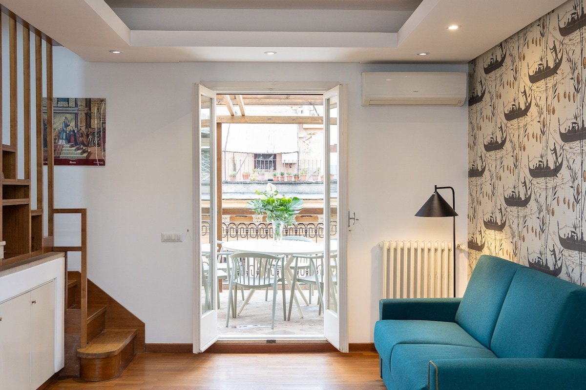 Amazing Via del Tritone gallery image 2