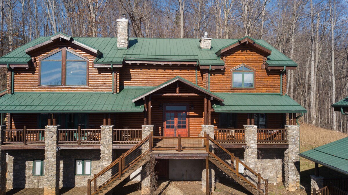 Wayward Moose Lodge gallery image 3