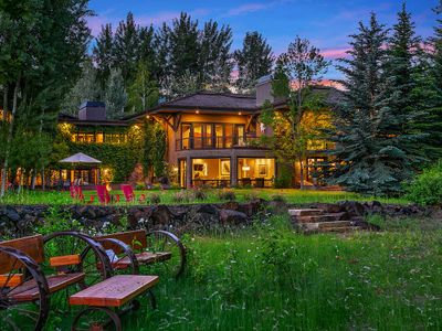 Villa Fleuve, a luxurious property in Sun Valley