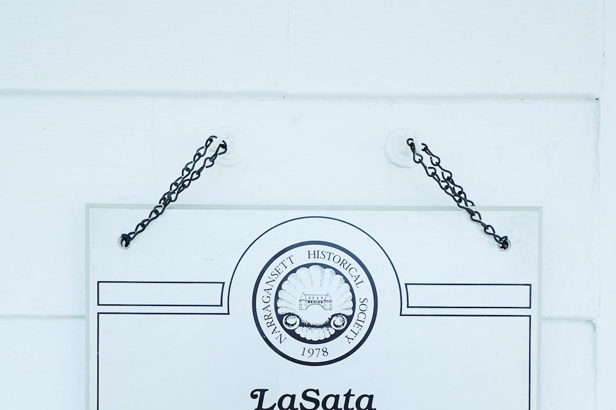 Historic beauty in Narragansett Pier gallery image 4