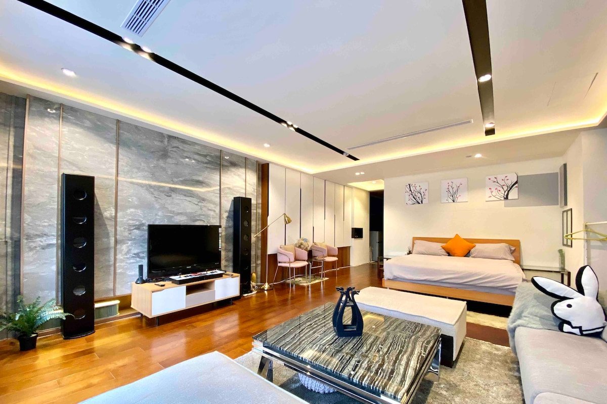 火車站/捷運站旁/場地租借拍攝/台北101/饒河街觀光夜市/西門町步行街/信義夜店/南港展覽會館 gallery image 3