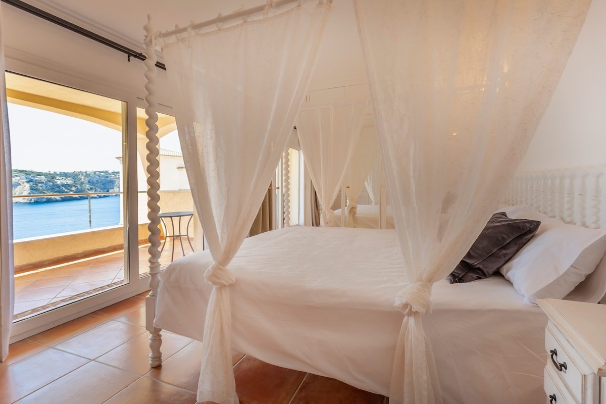 Ses Gavines in Cala Moragues gallery image 3